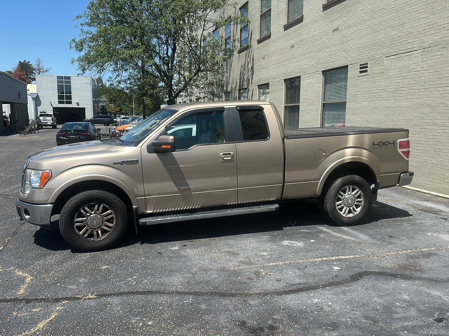 Ford F-150 Lariat SuperCab 6.5-ft. Bed 4WD 2011