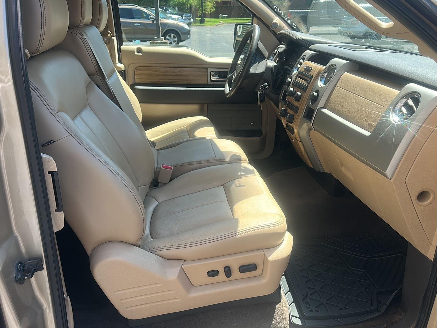 Ford F-150 Lariat SuperCab 6.5-ft. Bed 4WD 2011