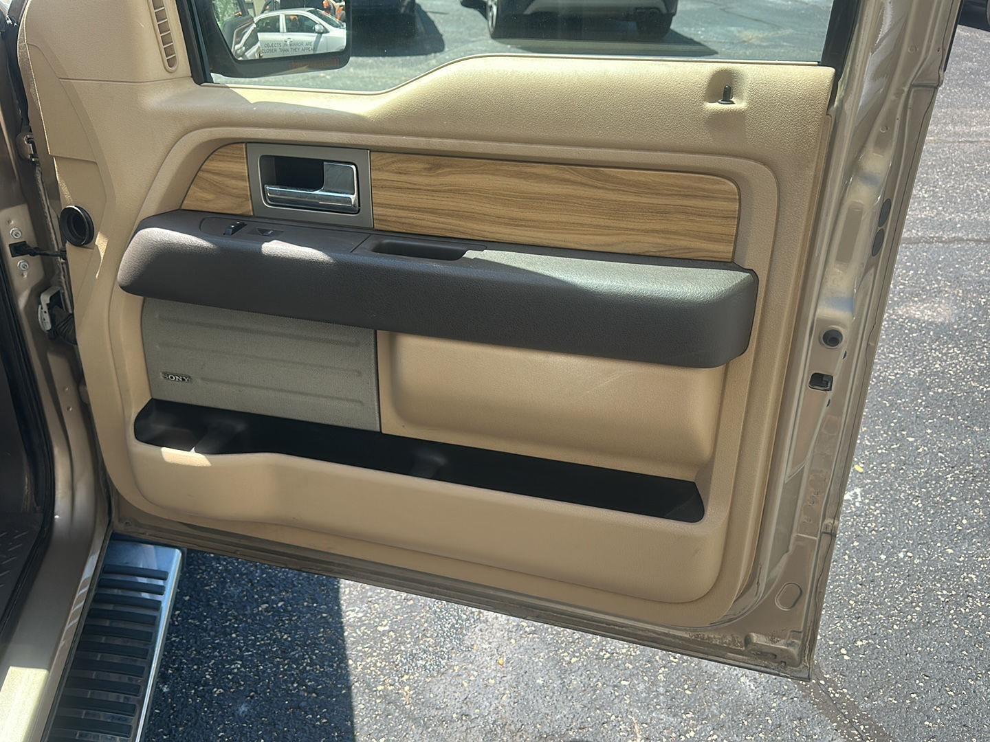 Ford F-150 Lariat SuperCab 6.5-ft. Bed 4WD 2011