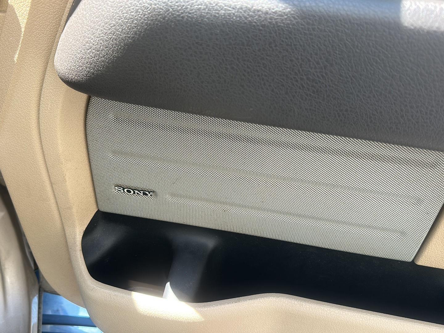 Ford F-150 Lariat SuperCab 6.5-ft. Bed 4WD 2011