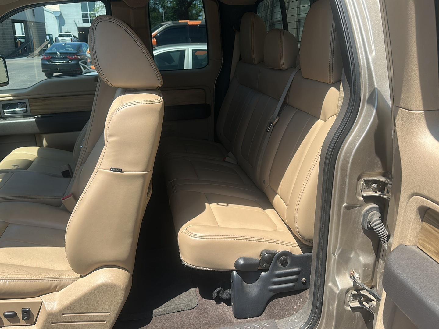 Ford F-150 Lariat SuperCab 6.5-ft. Bed 4WD 2011