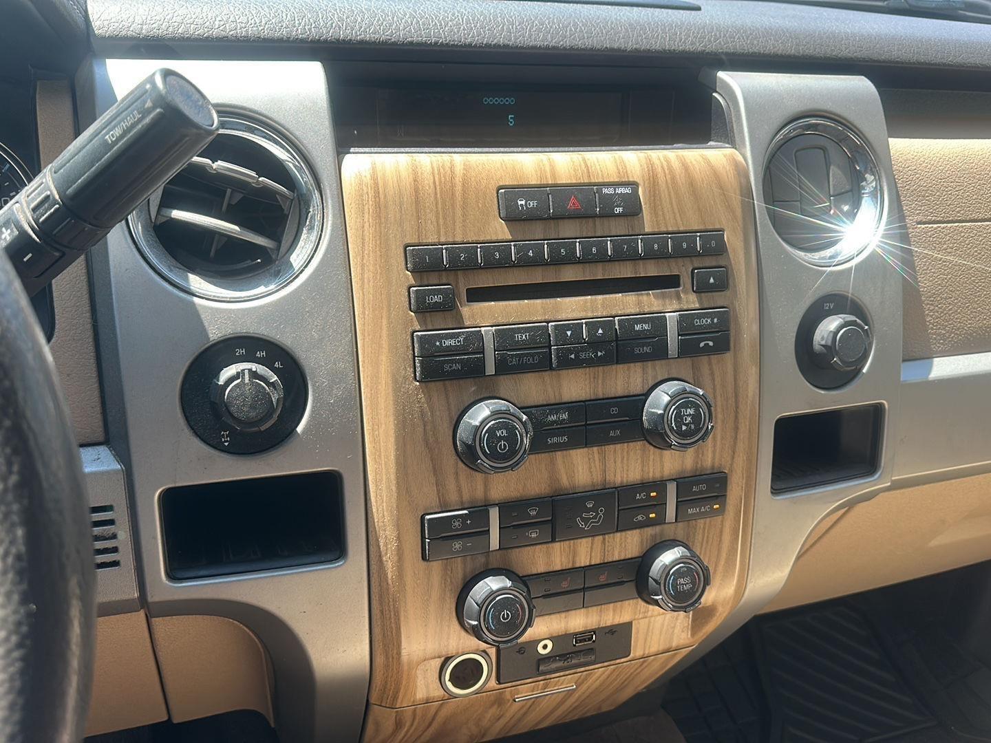 Ford F-150 Lariat SuperCab 6.5-ft. Bed 4WD 2011