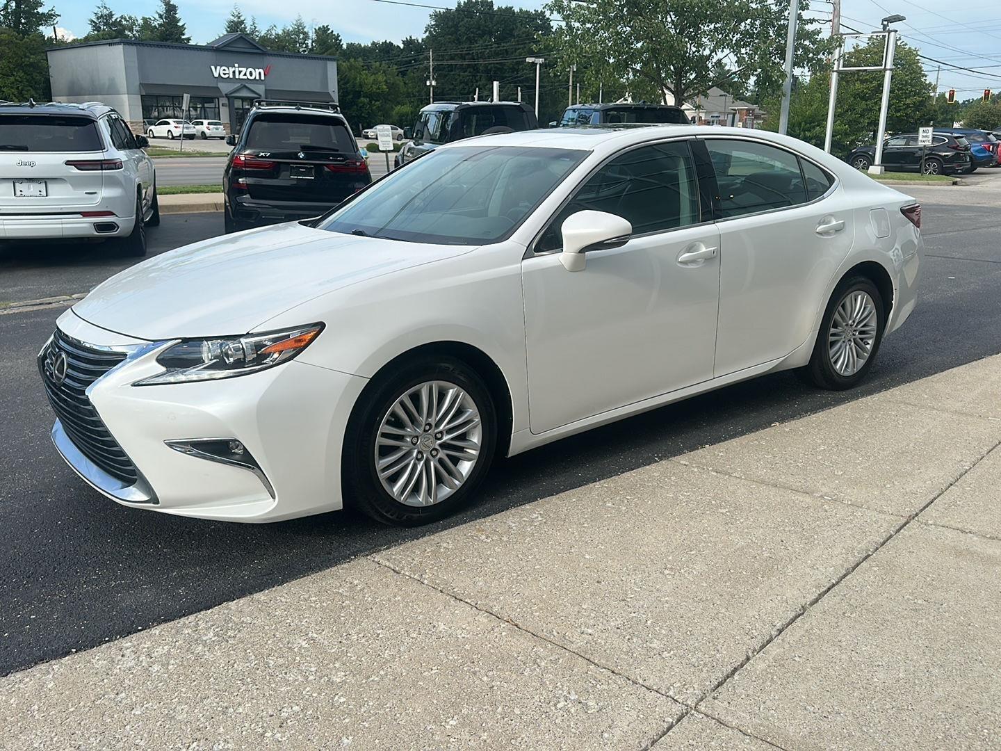 Lexus ES 350 Sedan 2016