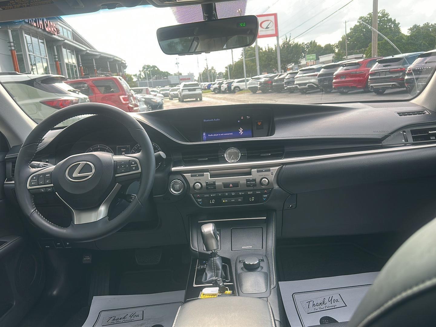 Lexus ES 350 Sedan 2016