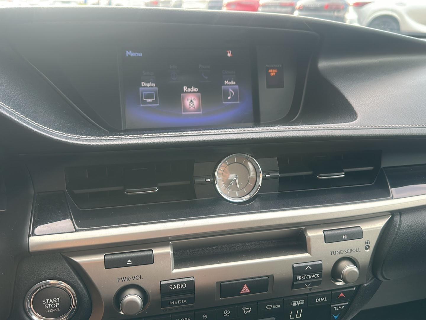 Lexus ES 350 Sedan 2016
