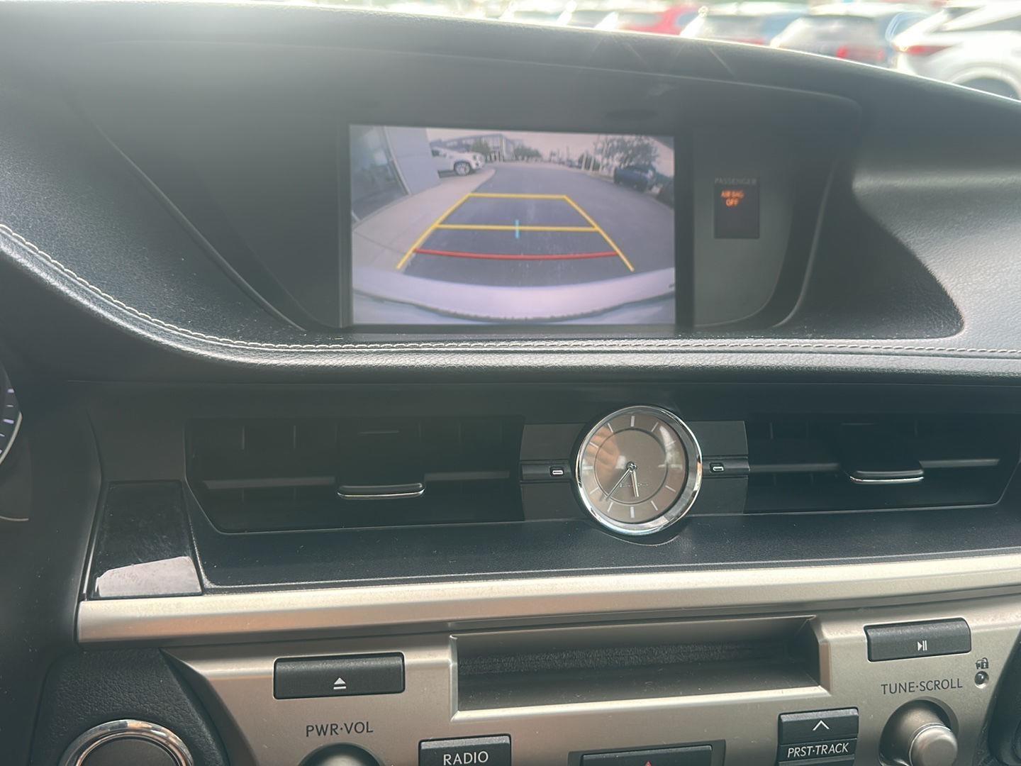 Lexus ES 350 Sedan 2016