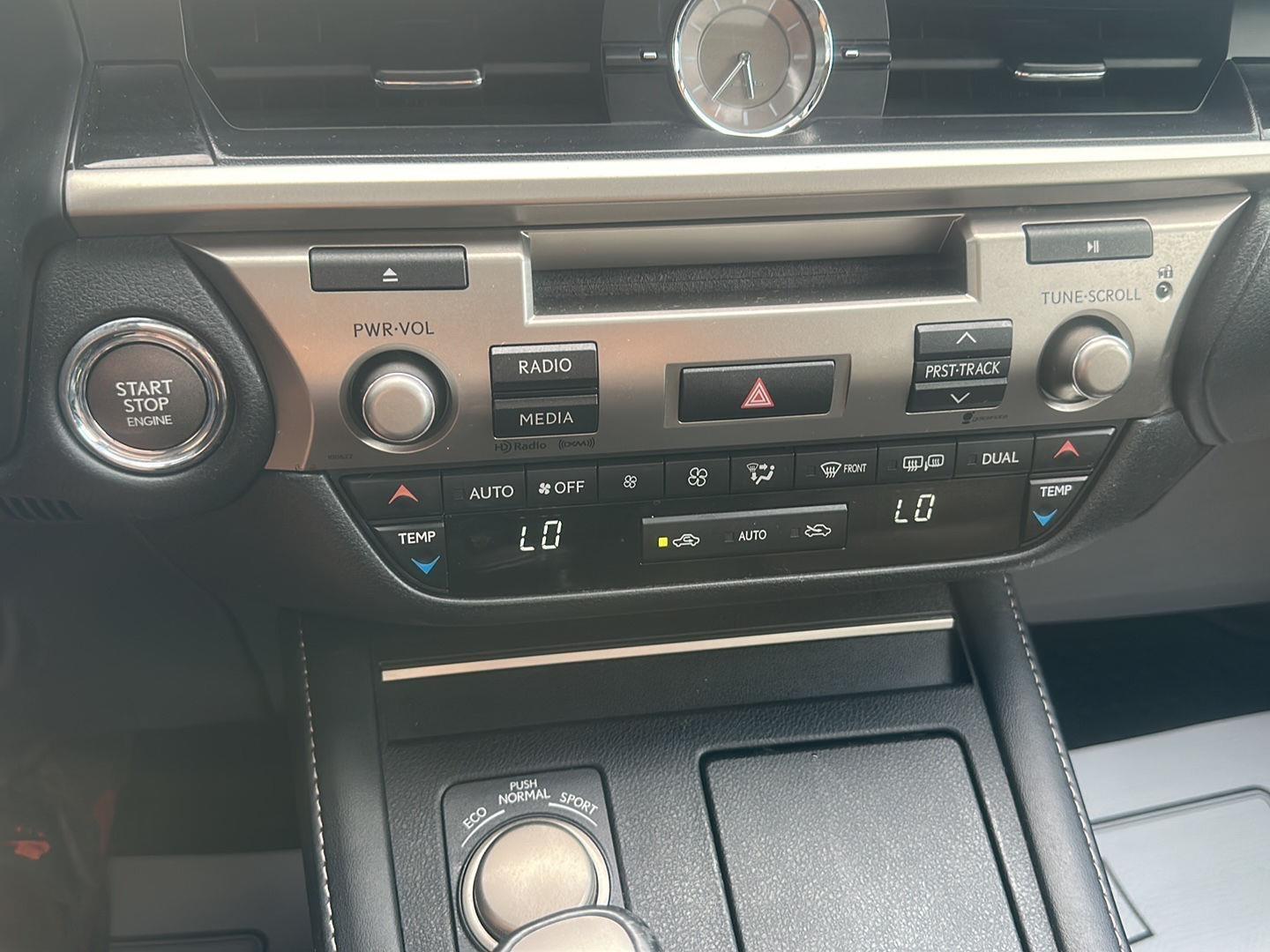 Lexus ES 350 Sedan 2016
