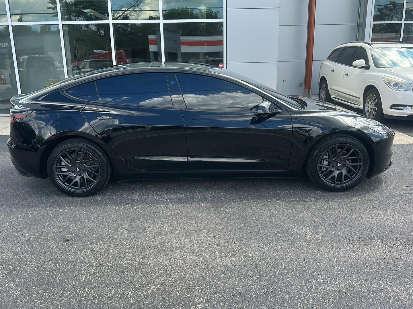 Tesla Model 3 Base 2024