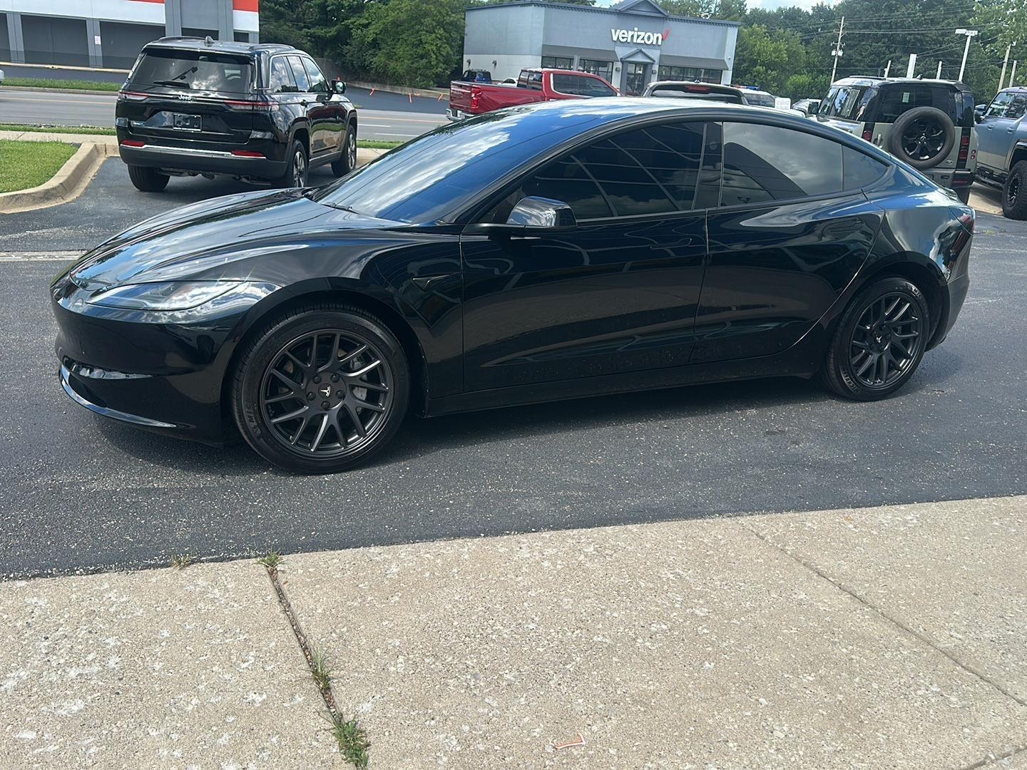 Tesla Model 3 Base 2024