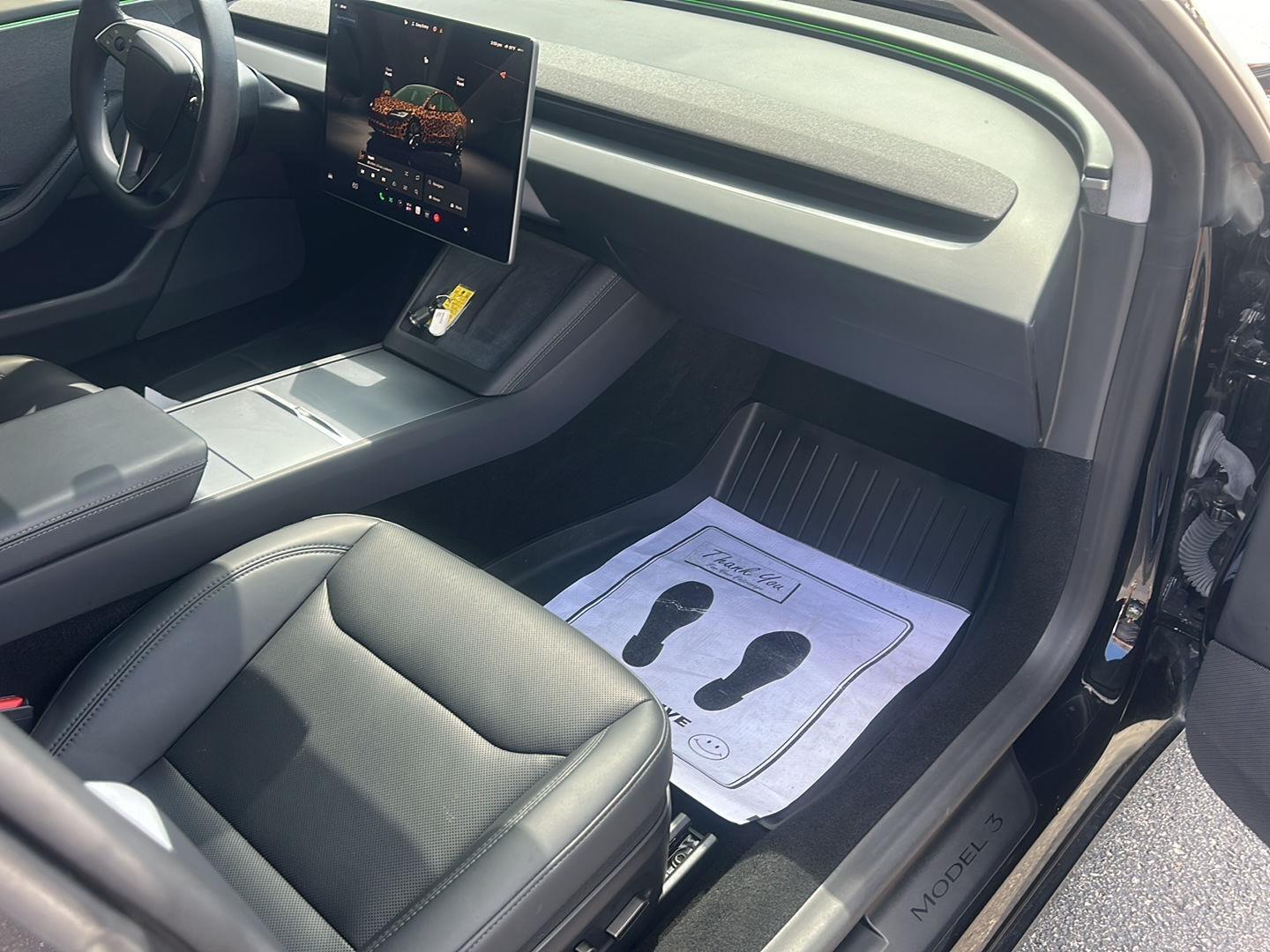 Tesla Model 3 Base 2024
