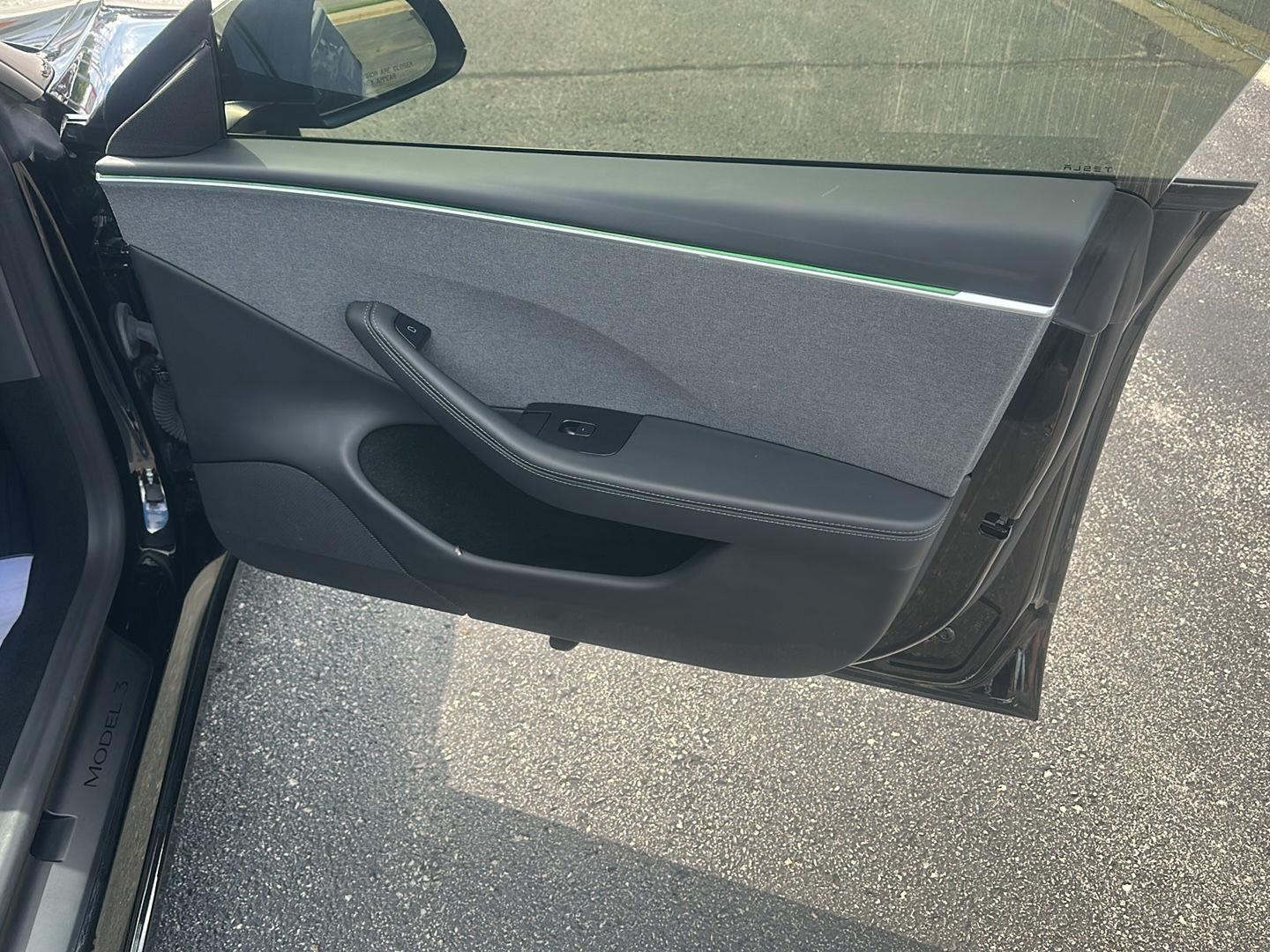 Tesla Model 3 Base 2024