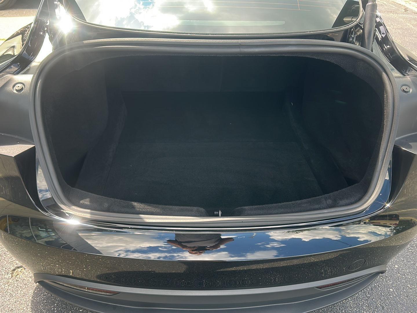 Tesla Model 3 Base 2024