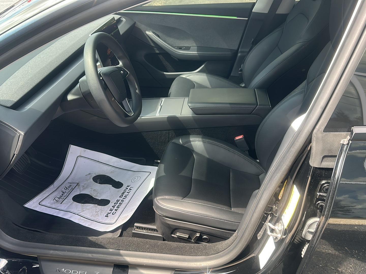 Tesla Model 3 Base 2024