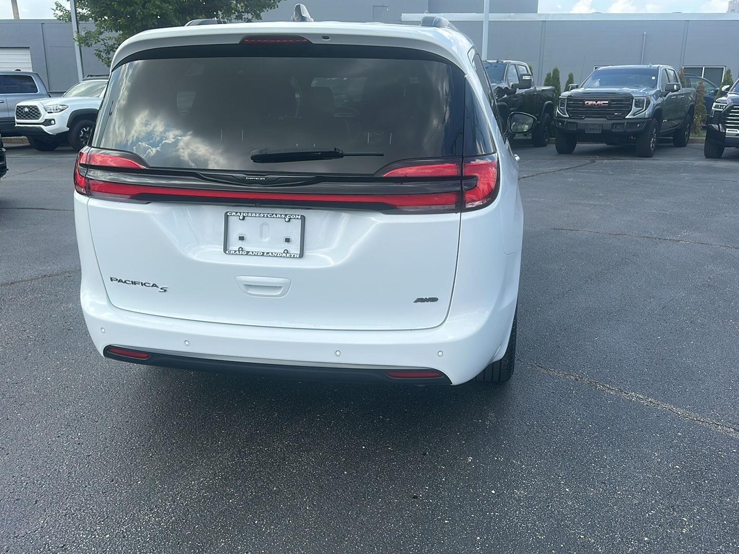 Chrysler Pacifica Touring L AWD 2024