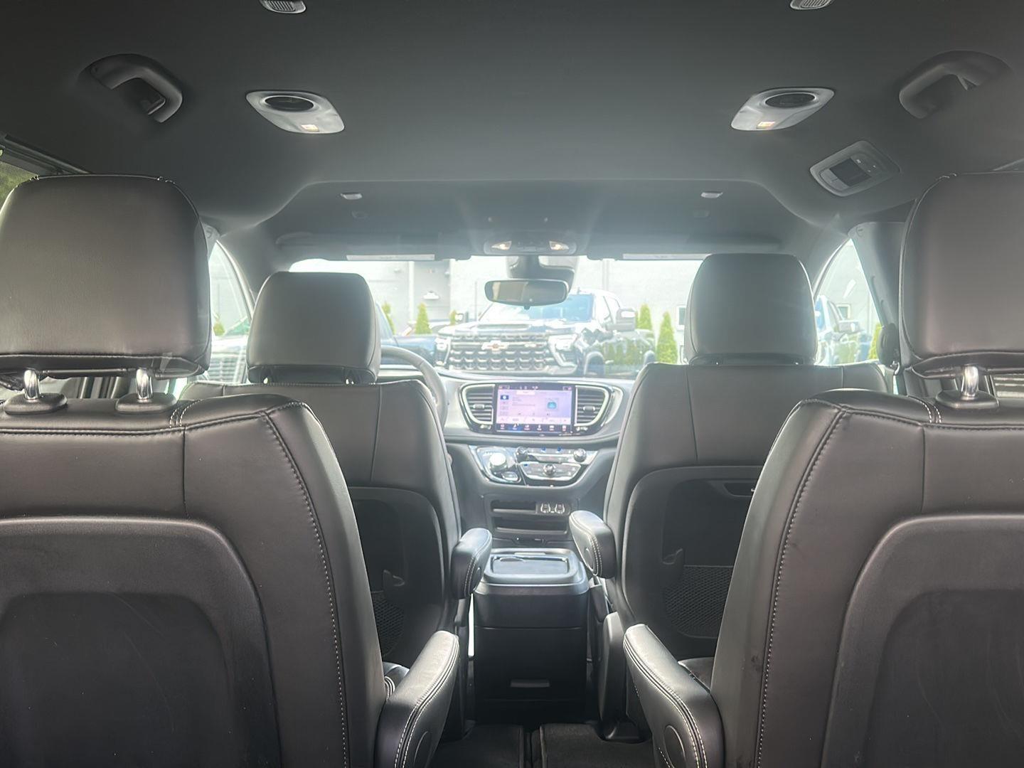 Chrysler Pacifica Touring L AWD 2024