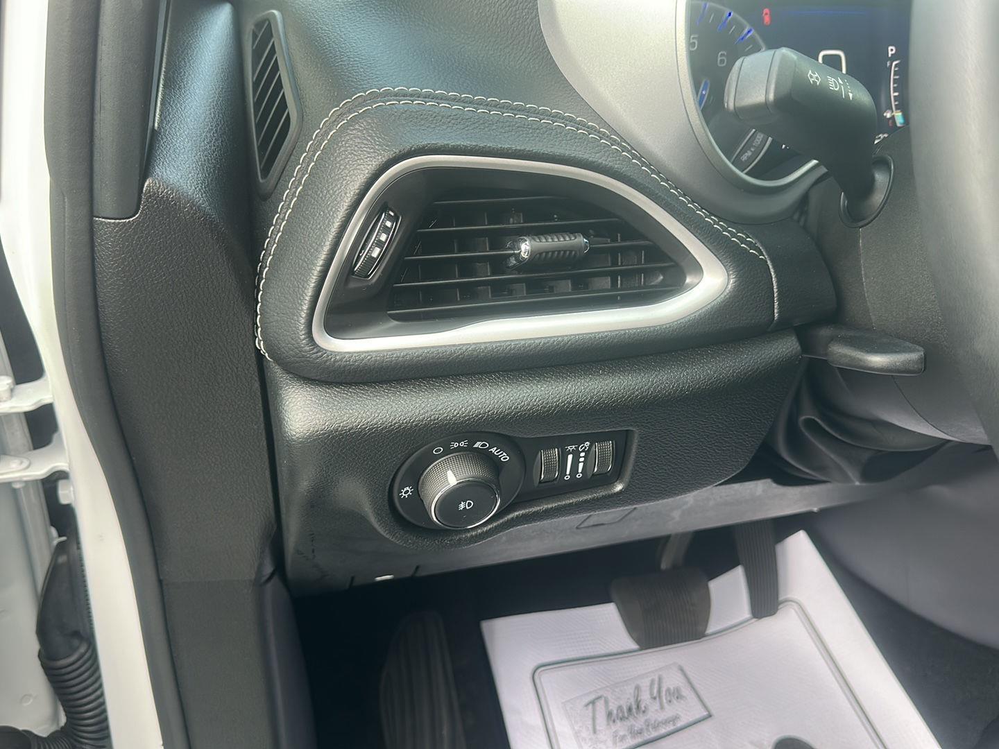 Chrysler Pacifica Touring L AWD 2024