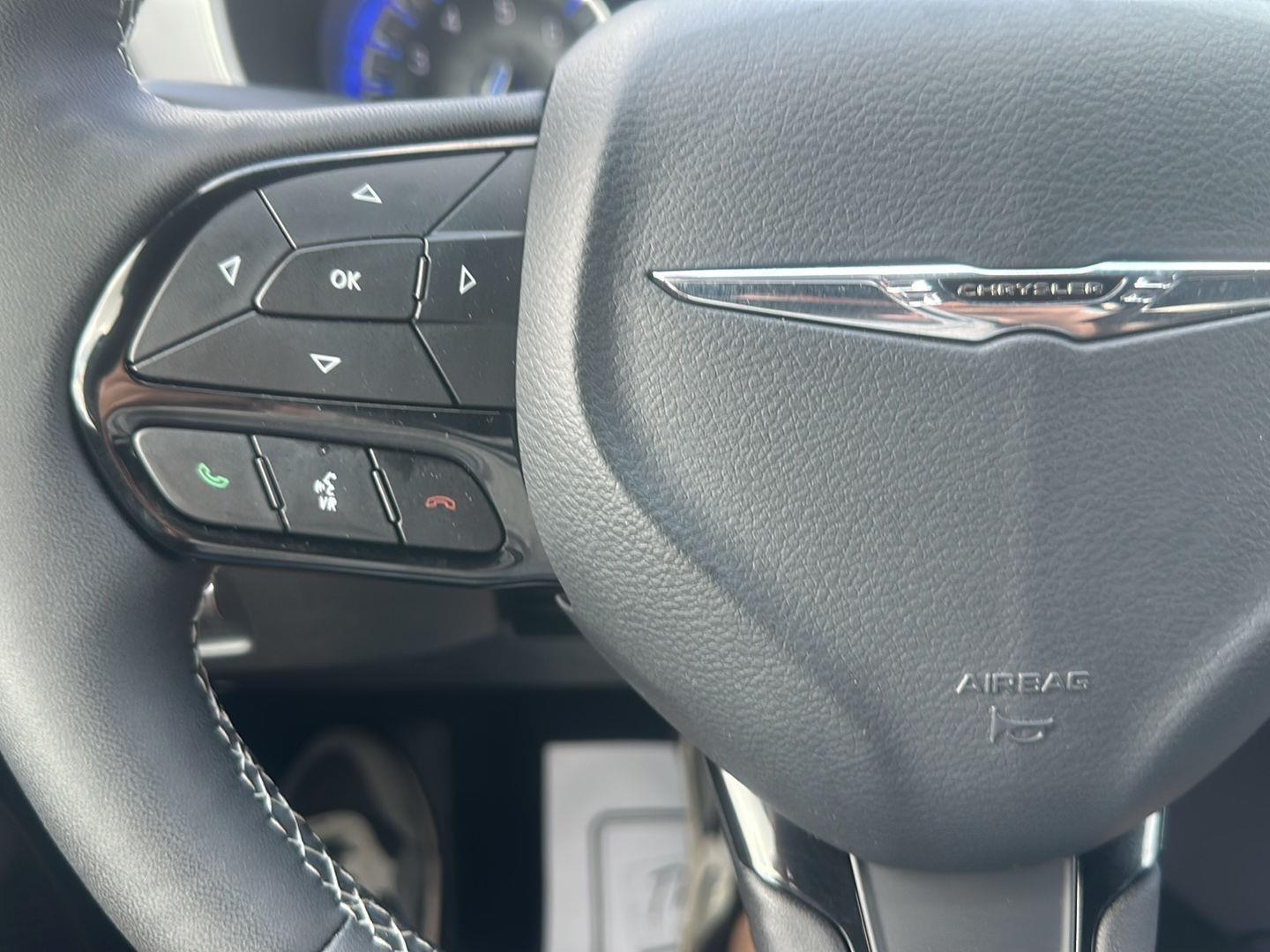 Chrysler Pacifica Touring L AWD 2024