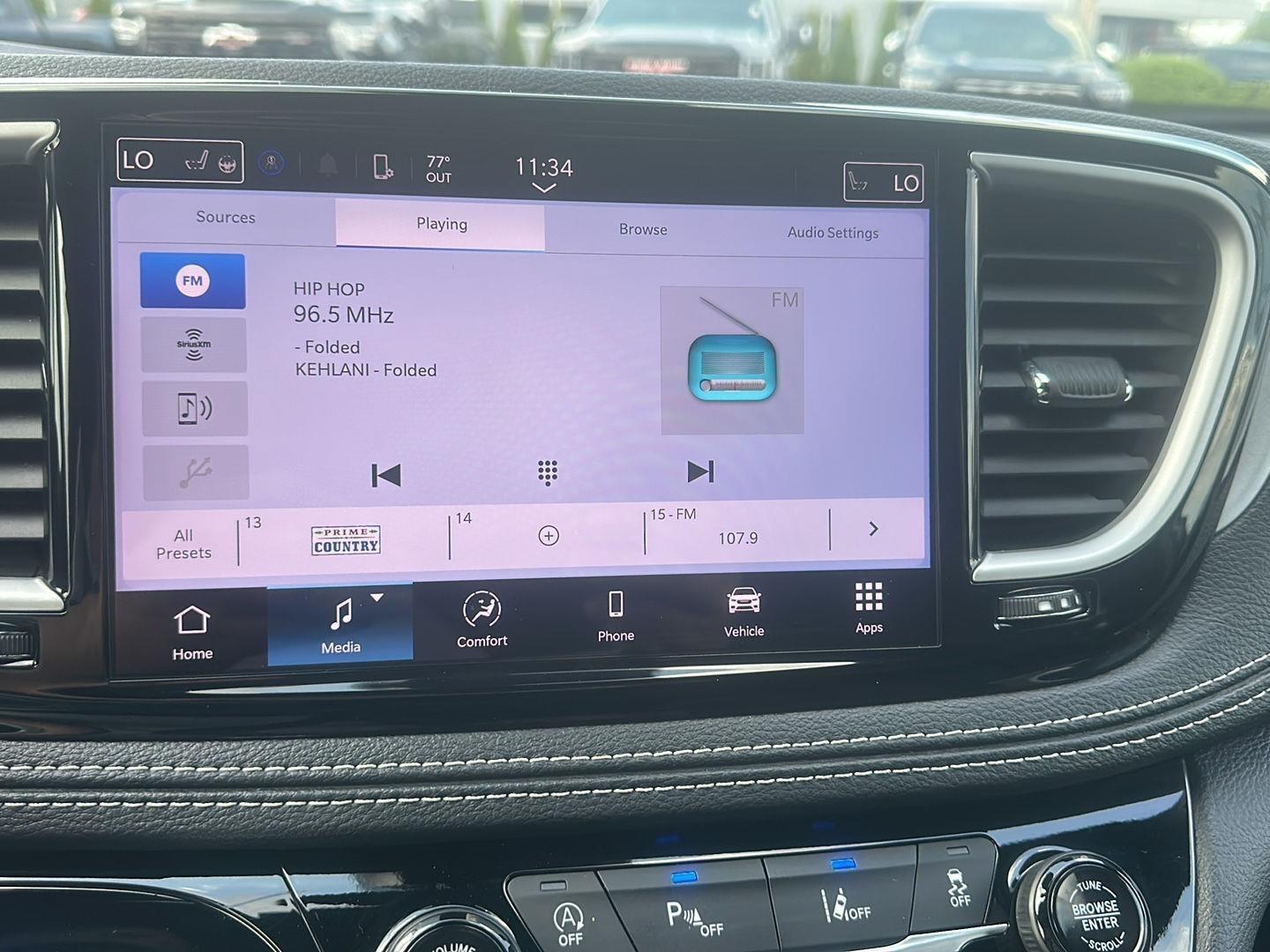 Chrysler Pacifica Touring L AWD 2024