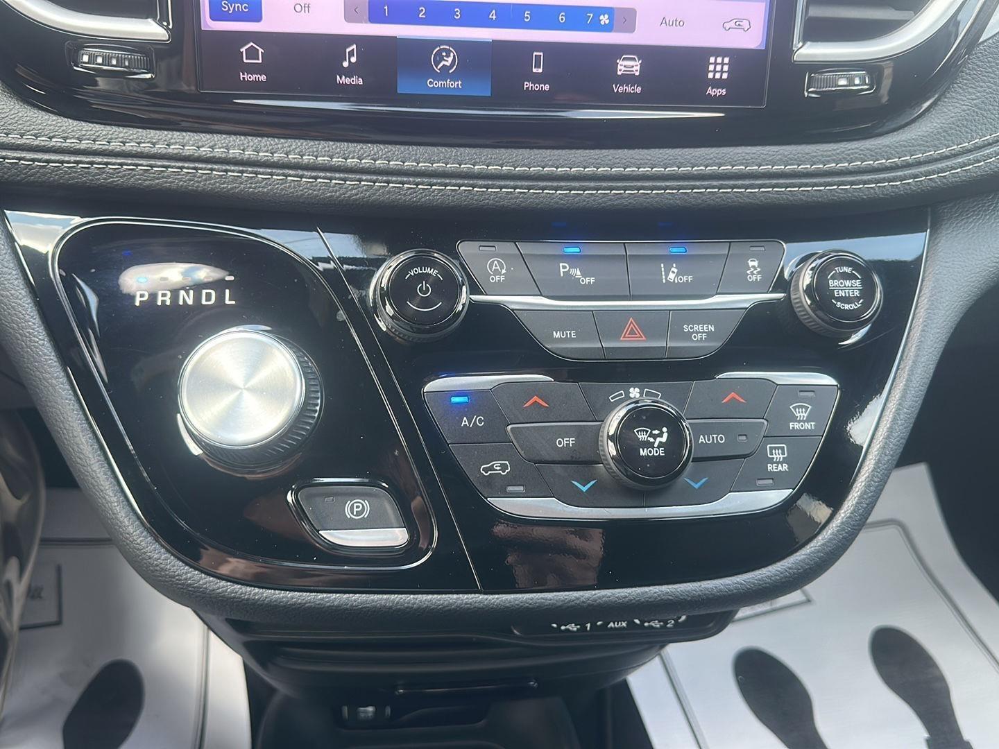 Chrysler Pacifica Touring L AWD 2024