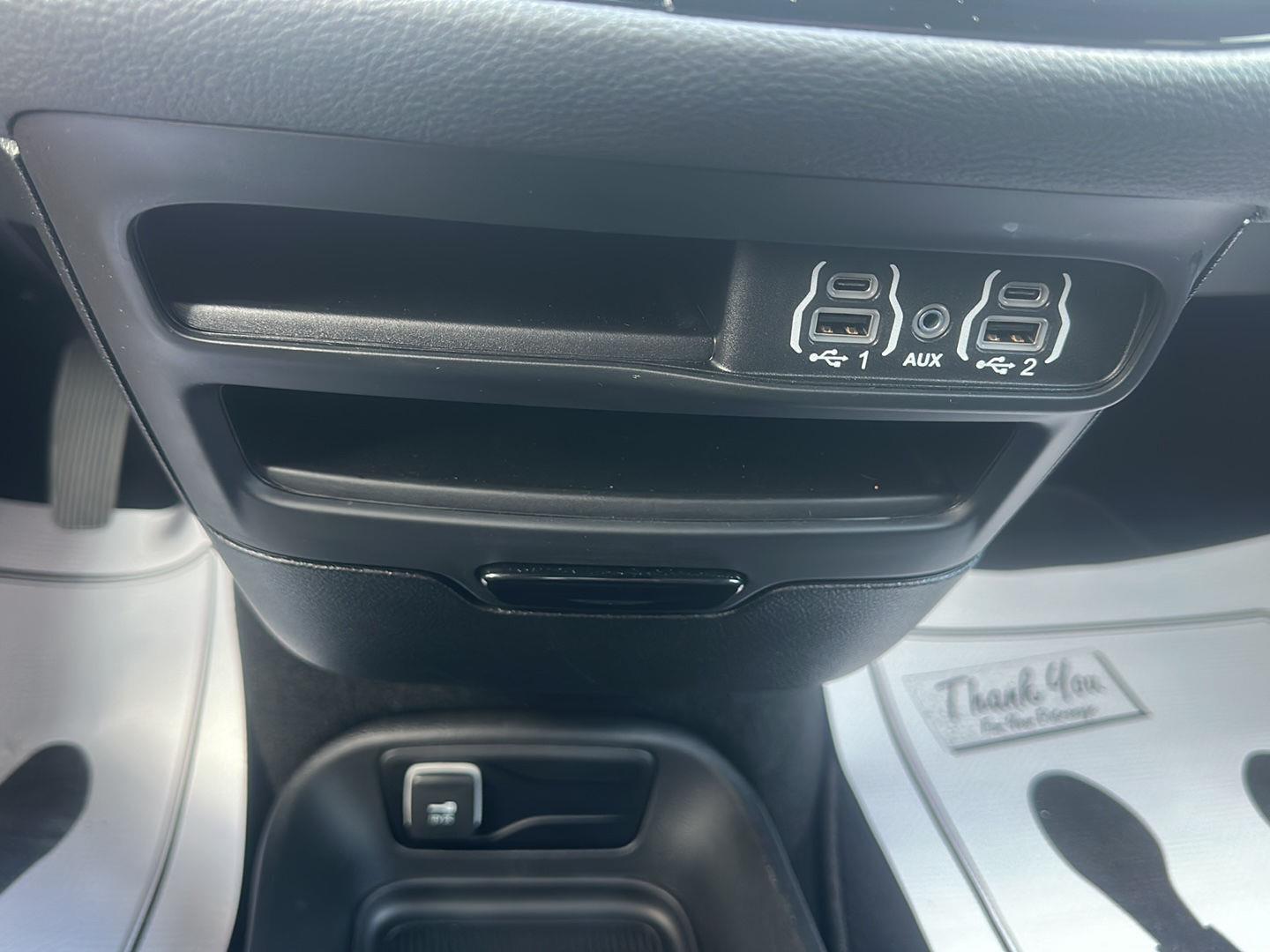 Chrysler Pacifica Touring L AWD 2024