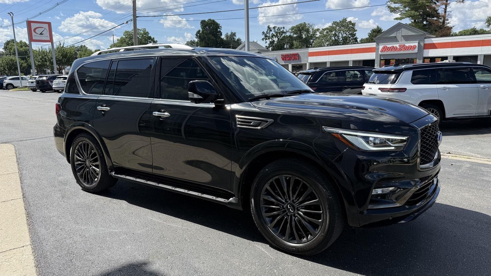 Infiniti QX80 LUXE 4WD 2022