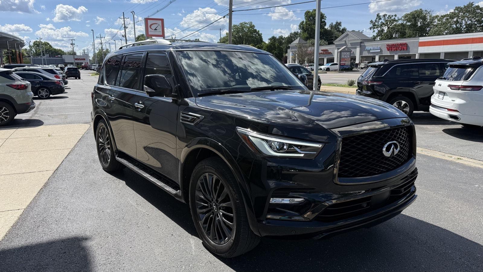 Infiniti QX80 LUXE 4WD 2022