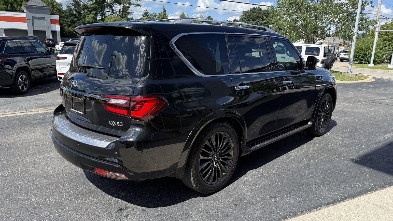 Infiniti QX80 LUXE 4WD 2022