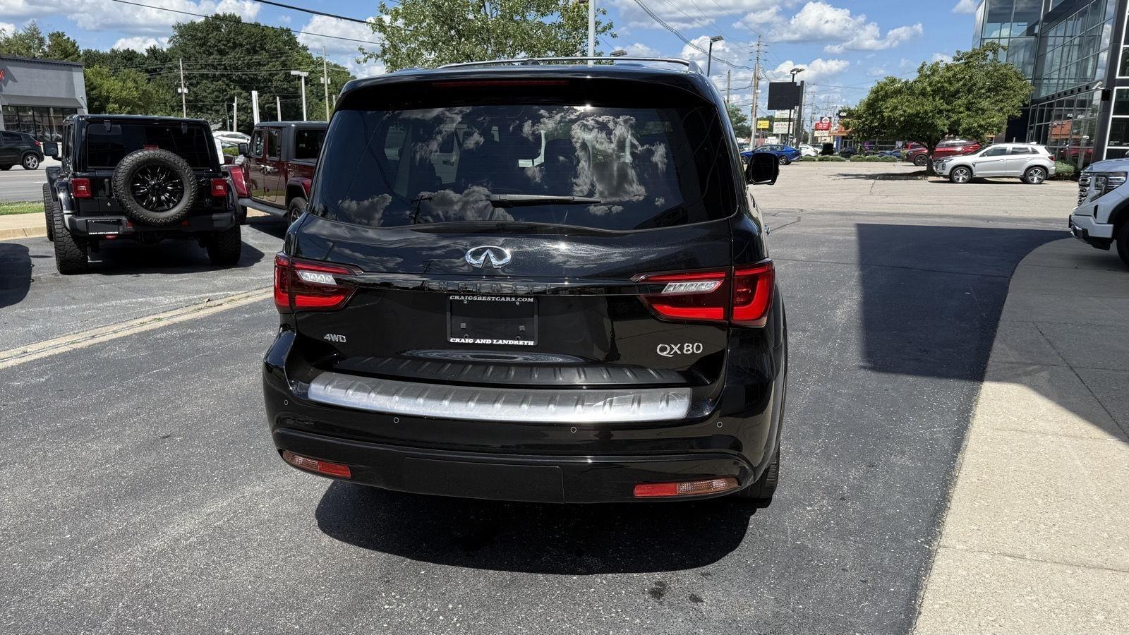 Infiniti QX80 LUXE 4WD 2022