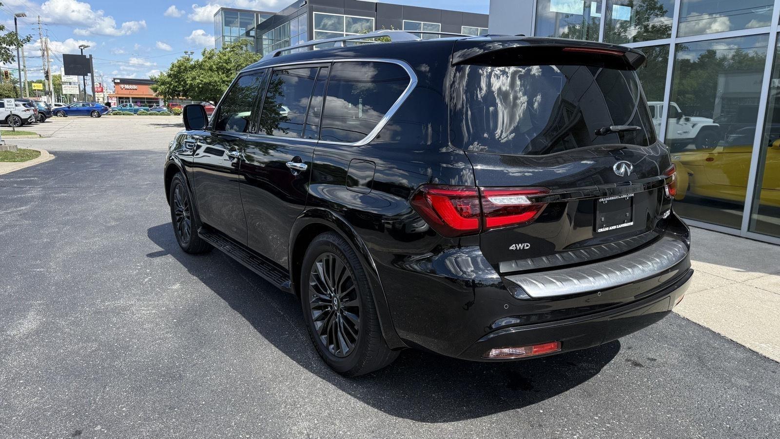 Infiniti QX80 LUXE 4WD 2022