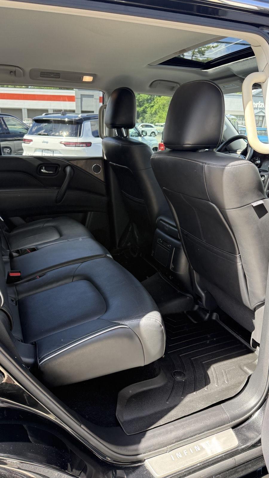 Infiniti QX80 LUXE 4WD 2022