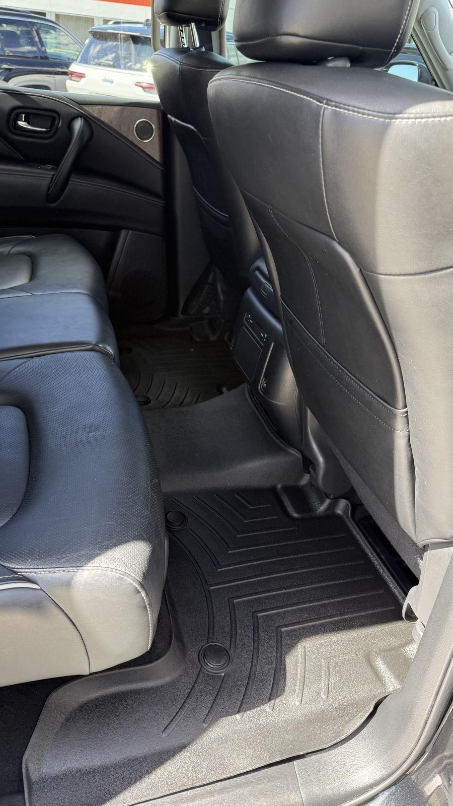 Infiniti QX80 LUXE 4WD 2022