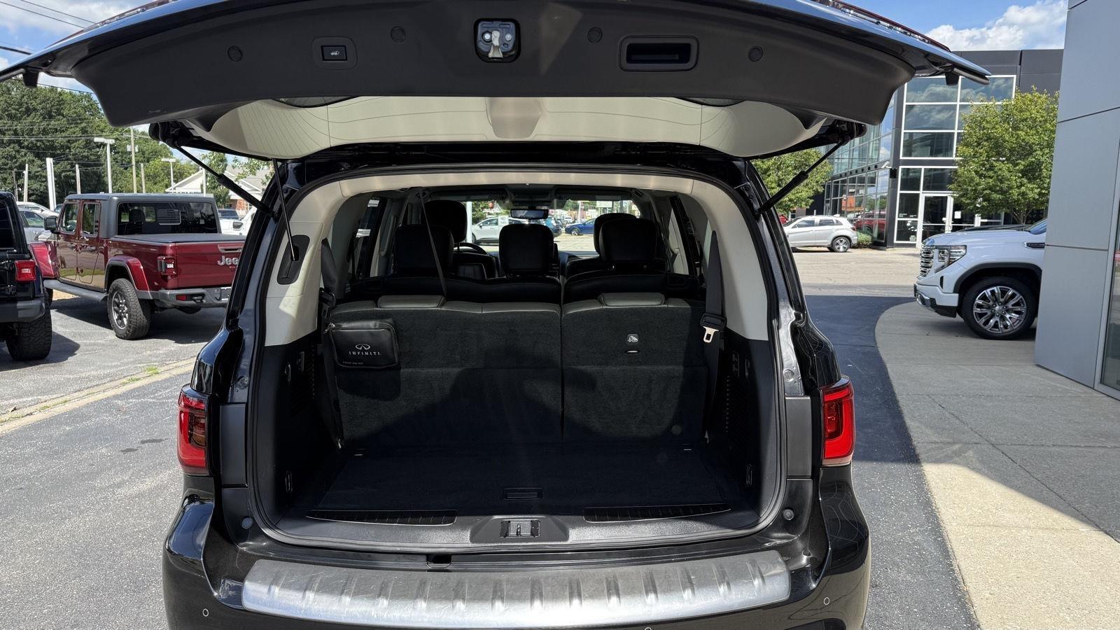 Infiniti QX80 LUXE 4WD 2022