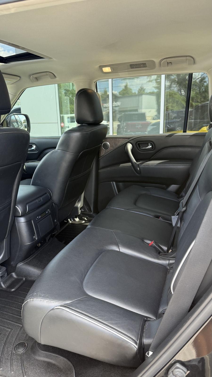 Infiniti QX80 LUXE 4WD 2022