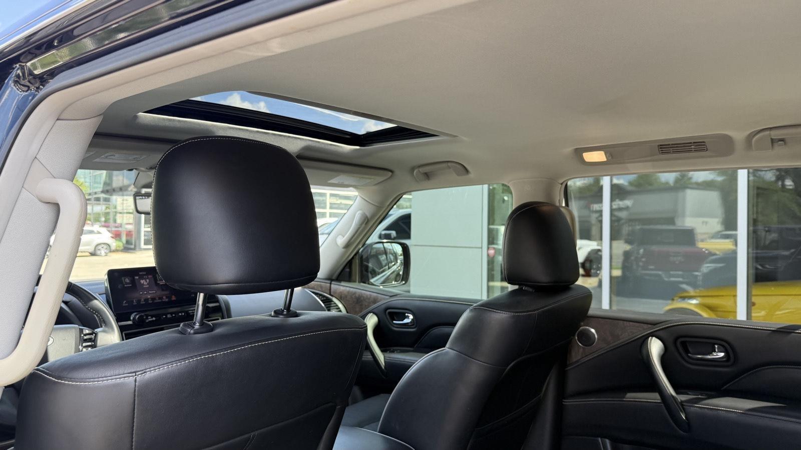 Infiniti QX80 LUXE 4WD 2022