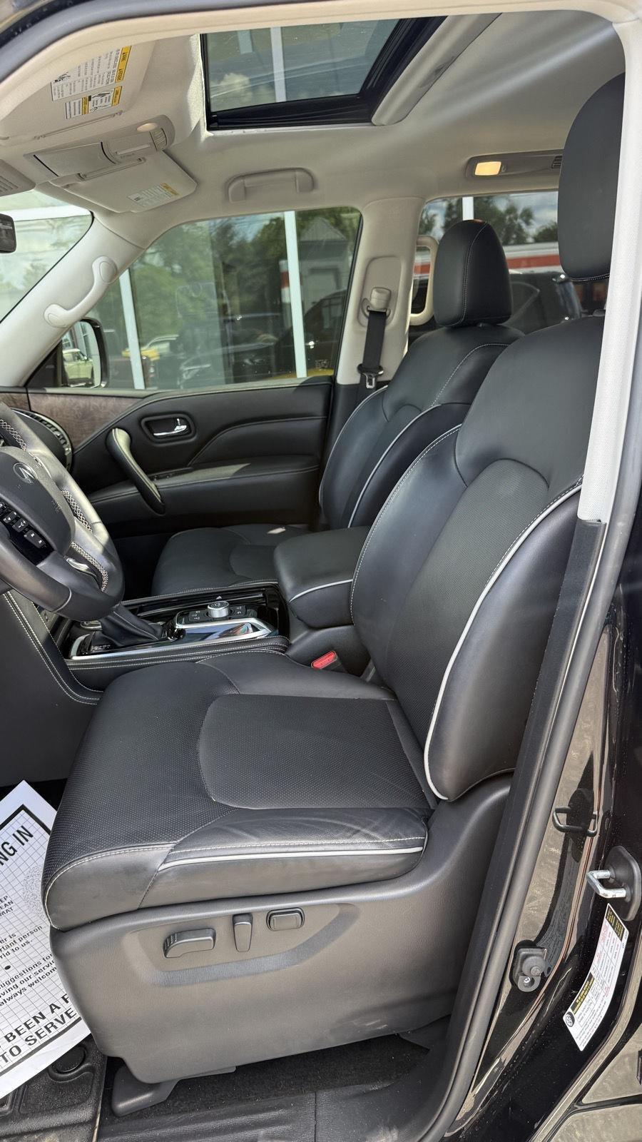 Infiniti QX80 LUXE 4WD 2022