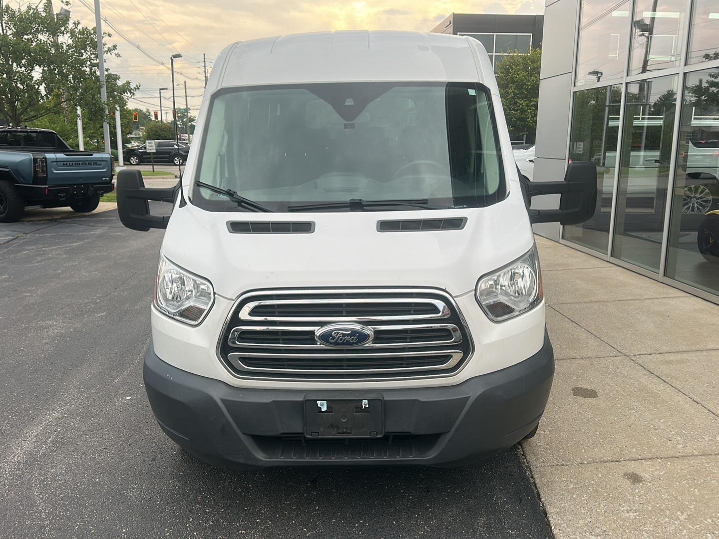 Ford Transit 350 Wagon Med. Roof XLT w/Sliding Pass. 148-in. WB 2018