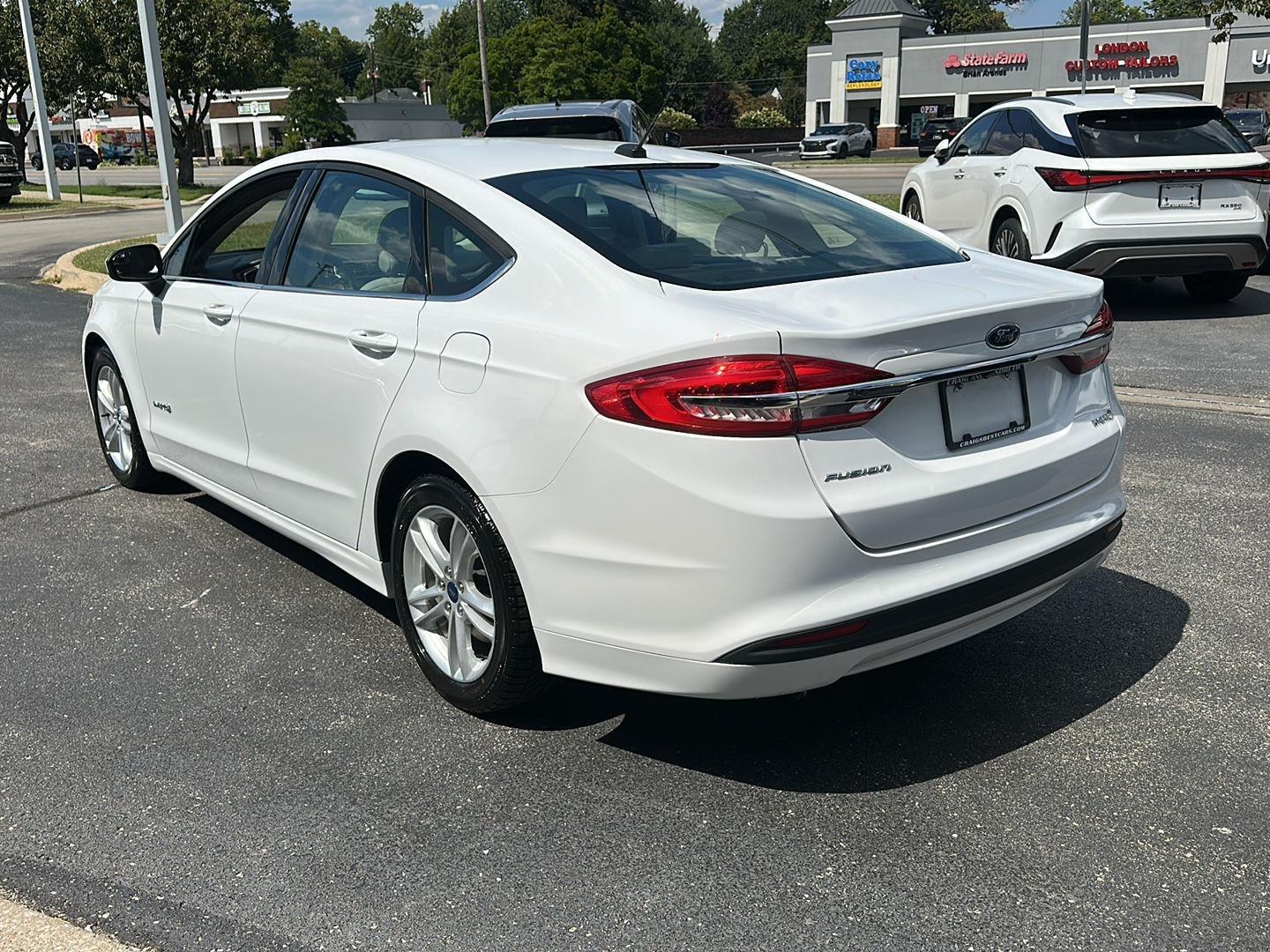 Ford Fusion Hybrid S 2018