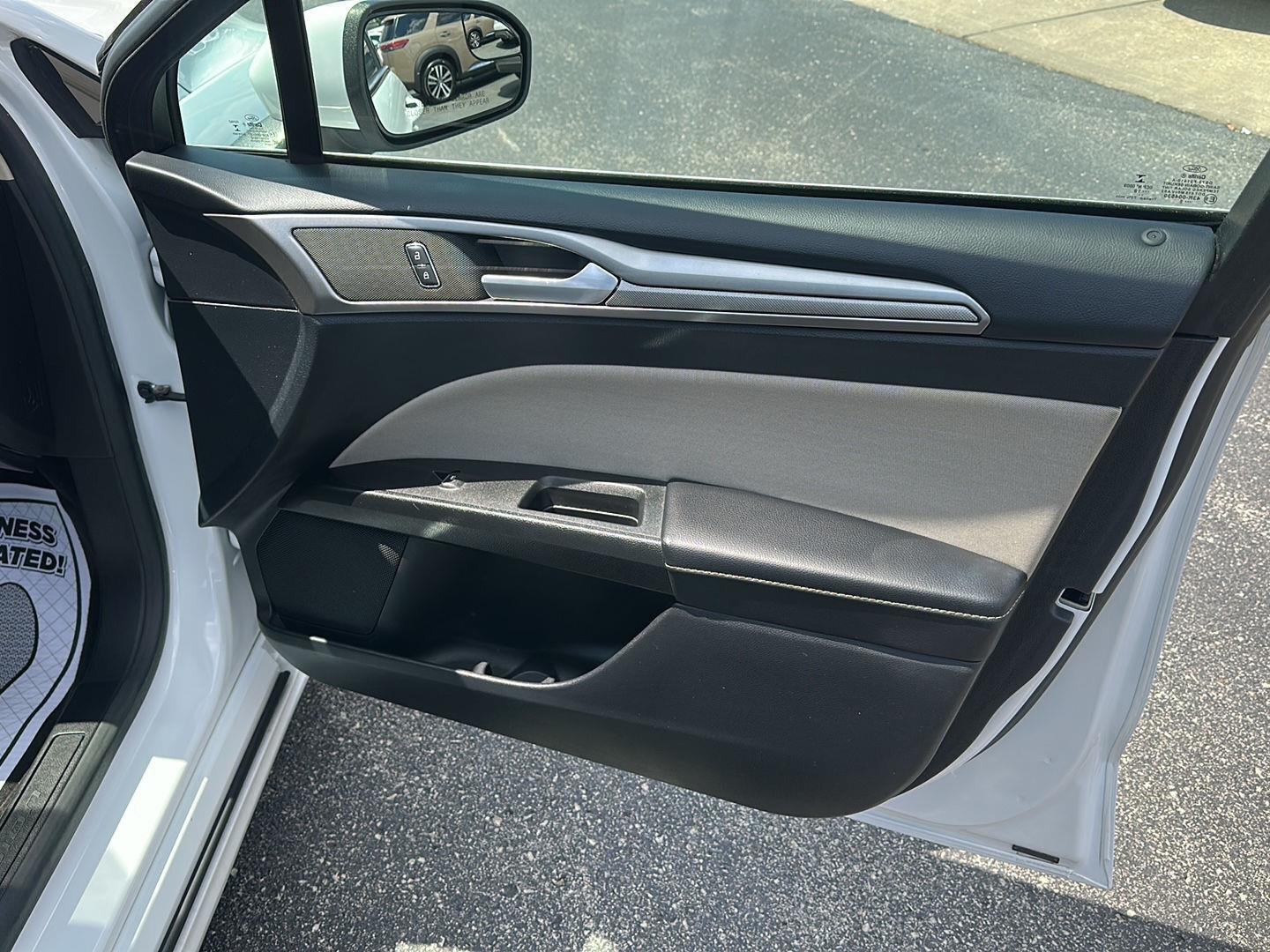 Ford Fusion Hybrid S 2018