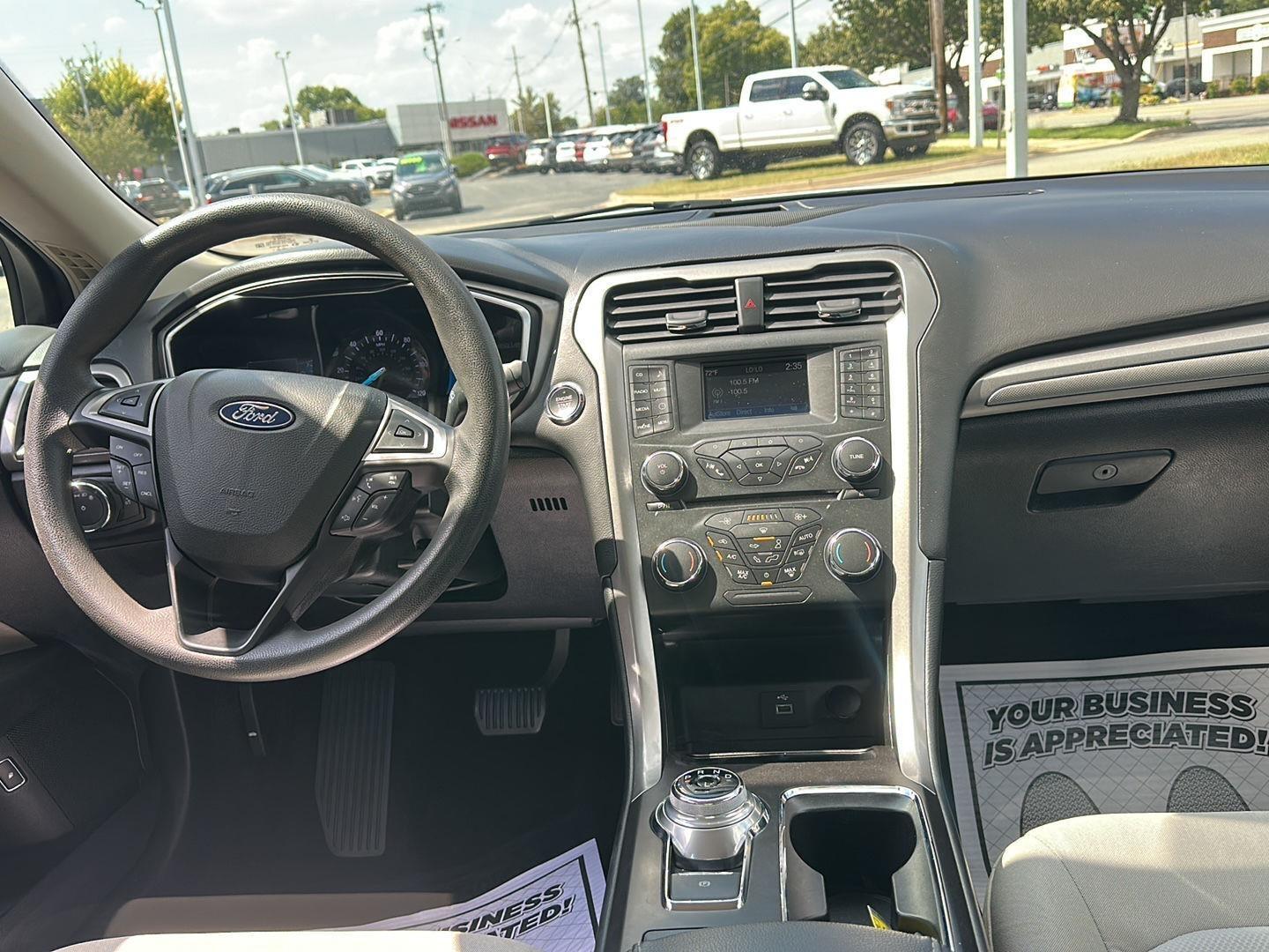 Ford Fusion Hybrid S 2018