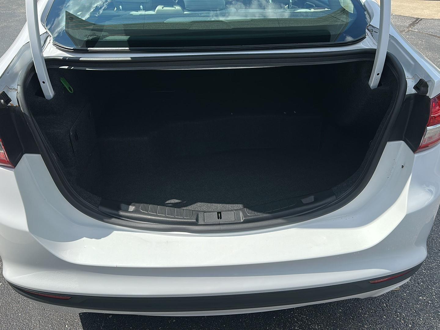Ford Fusion Hybrid S 2018