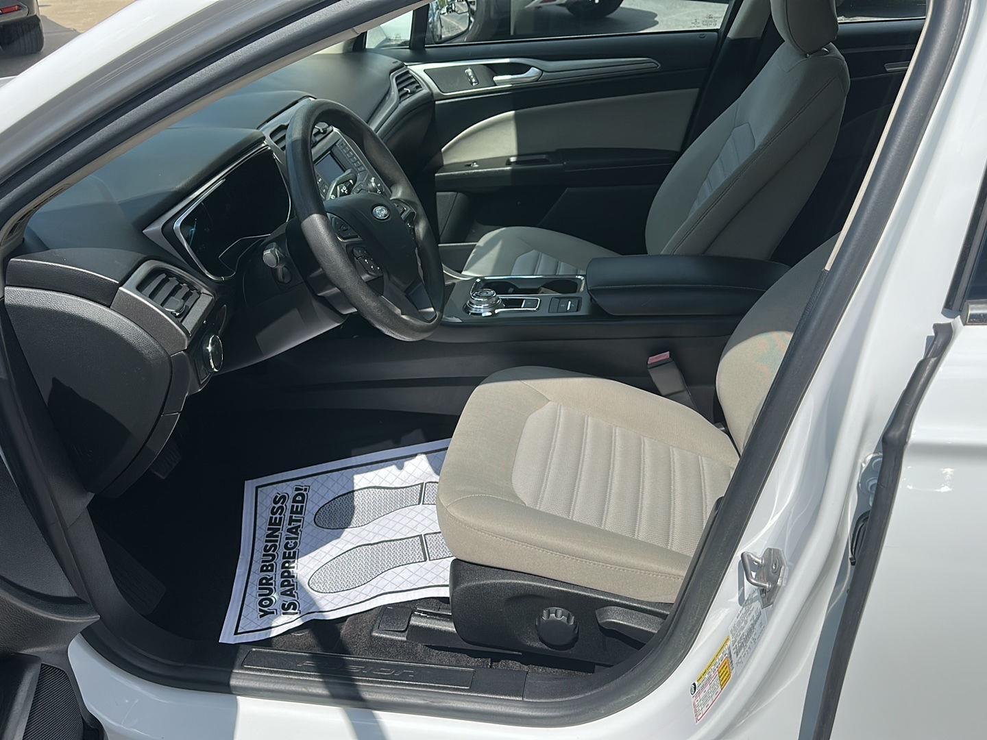 Ford Fusion Hybrid S 2018