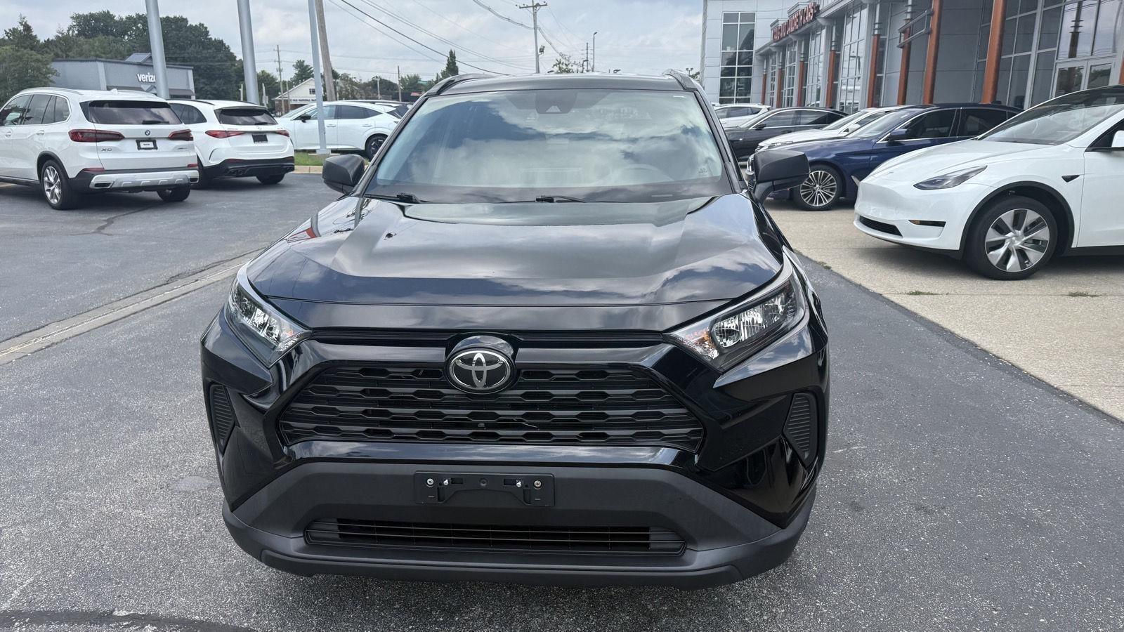 Toyota RAV4 LE AWD 2019