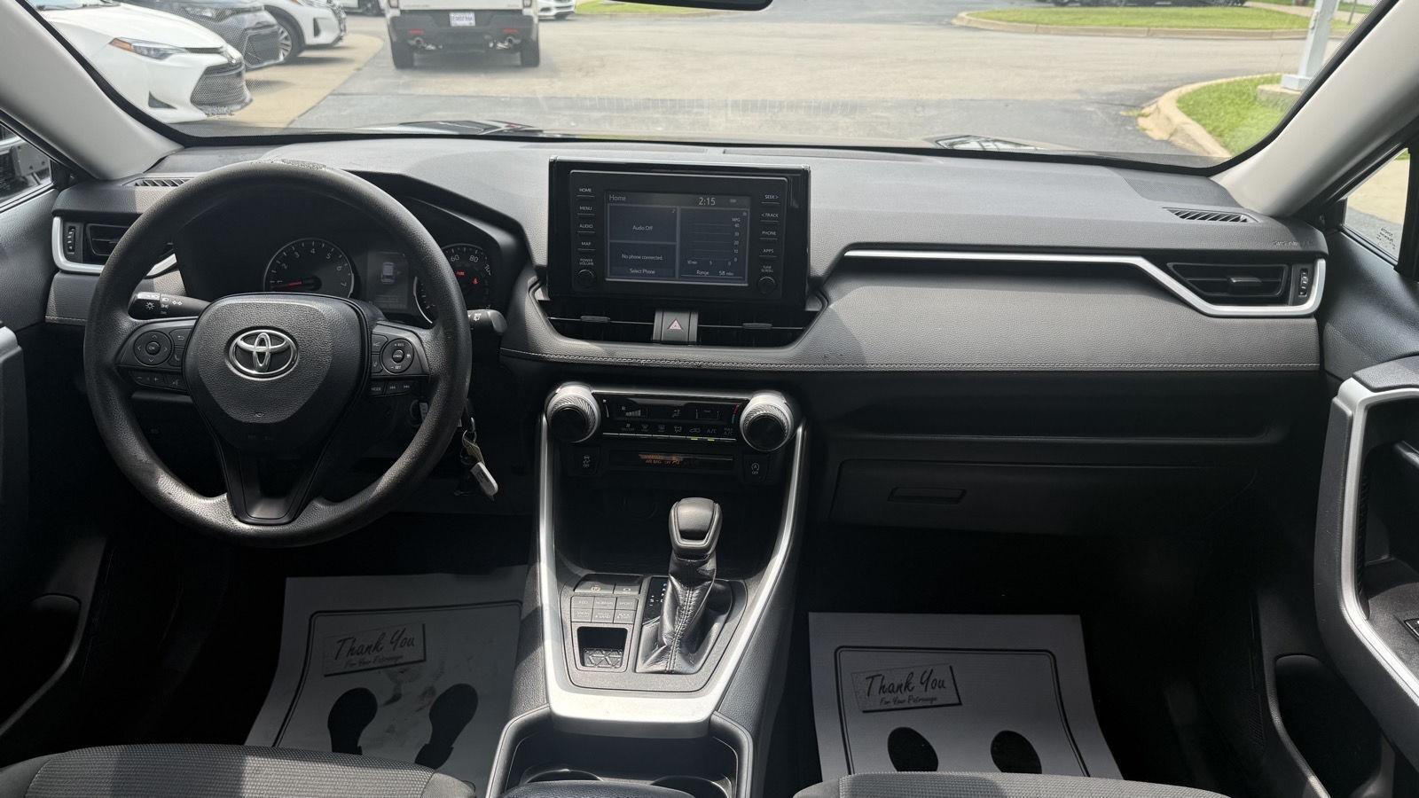 Toyota RAV4 LE AWD 2019