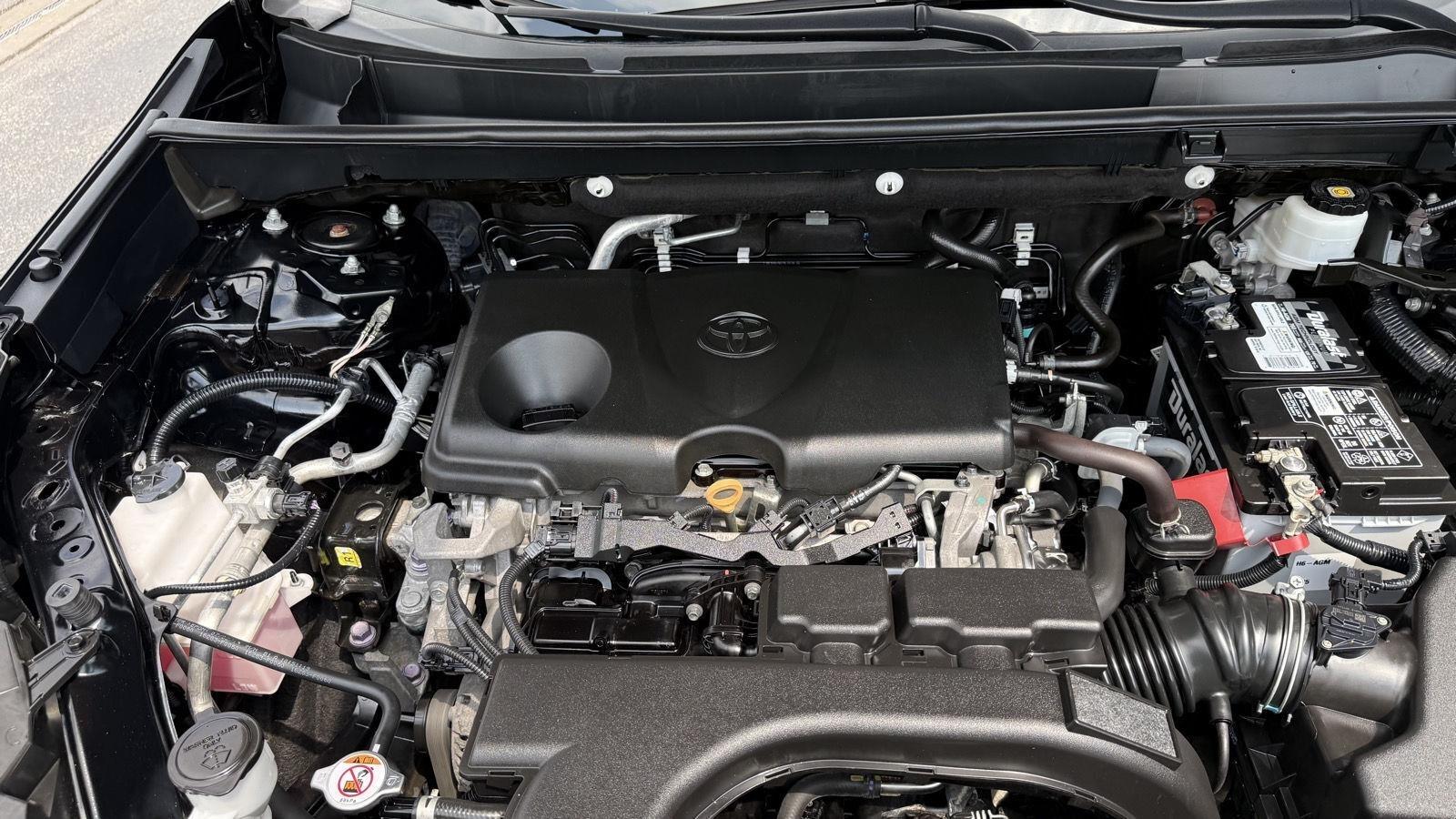 Toyota RAV4 LE AWD 2019