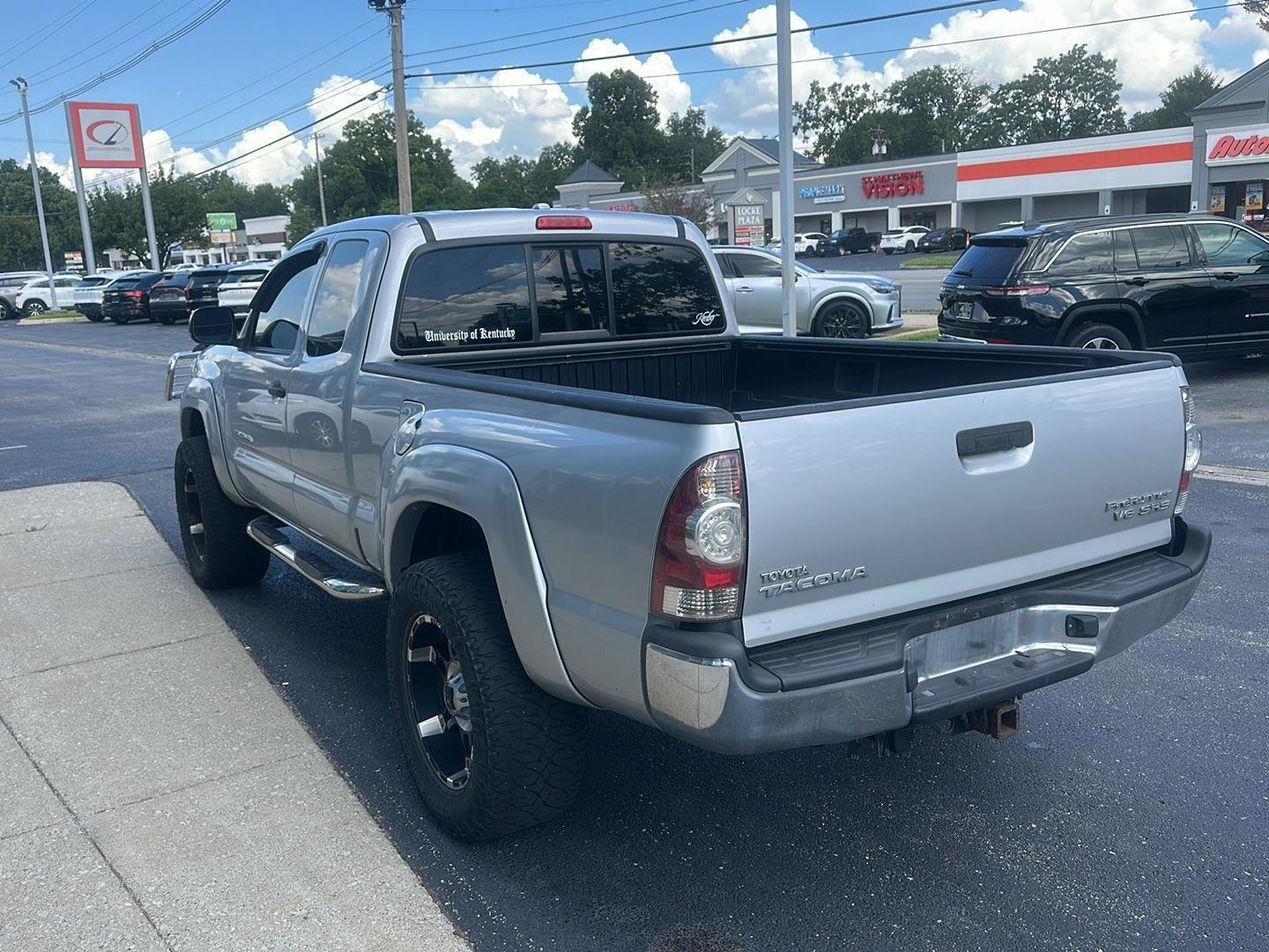 Toyota Tacoma PreRunner Access Cab V6 2WD 2010