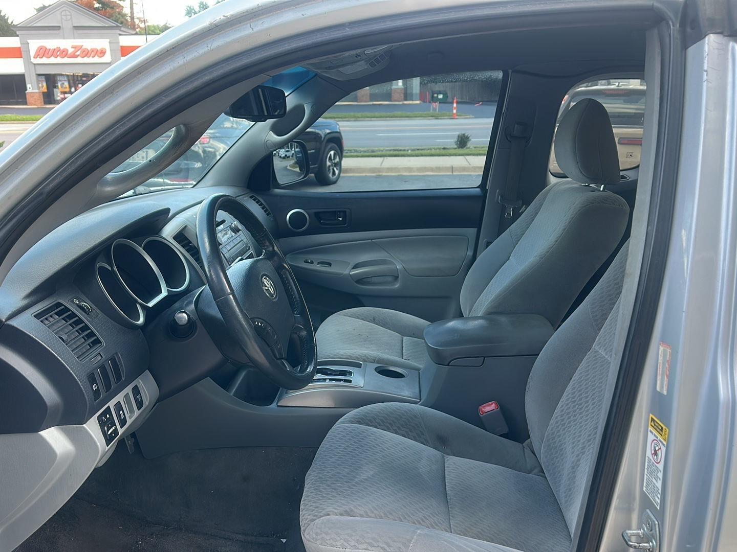 Toyota Tacoma PreRunner Access Cab V6 2WD 2010
