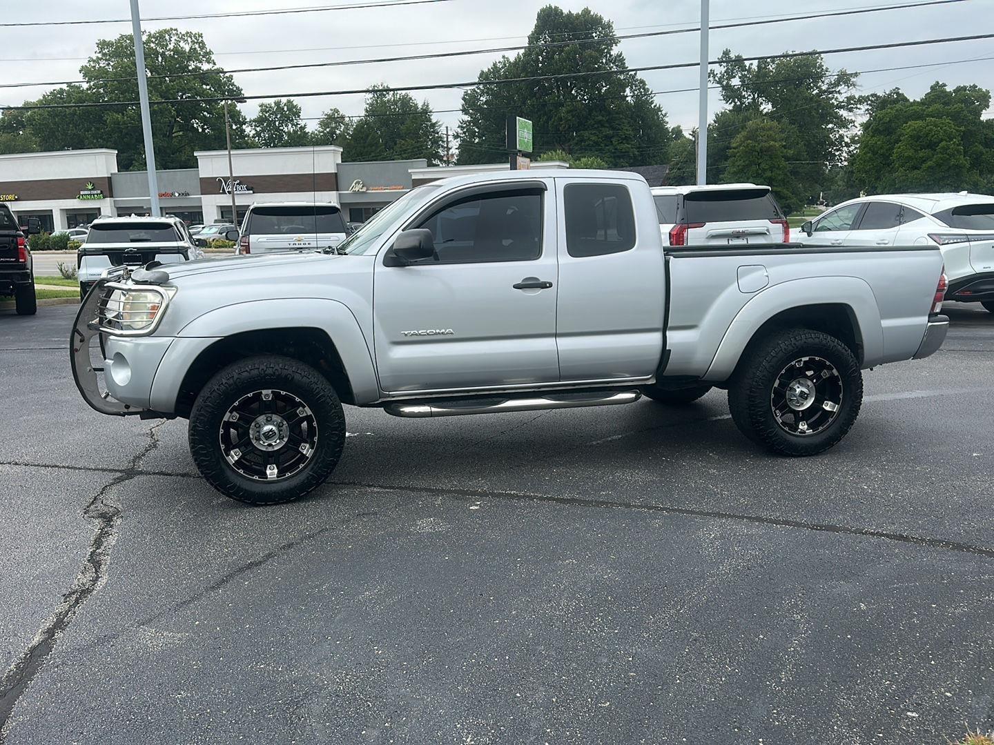 Toyota Tacoma PreRunner Access Cab V6 2WD 2010