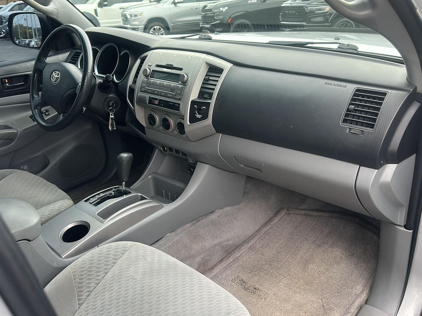 Toyota Tacoma PreRunner Access Cab V6 2WD 2010