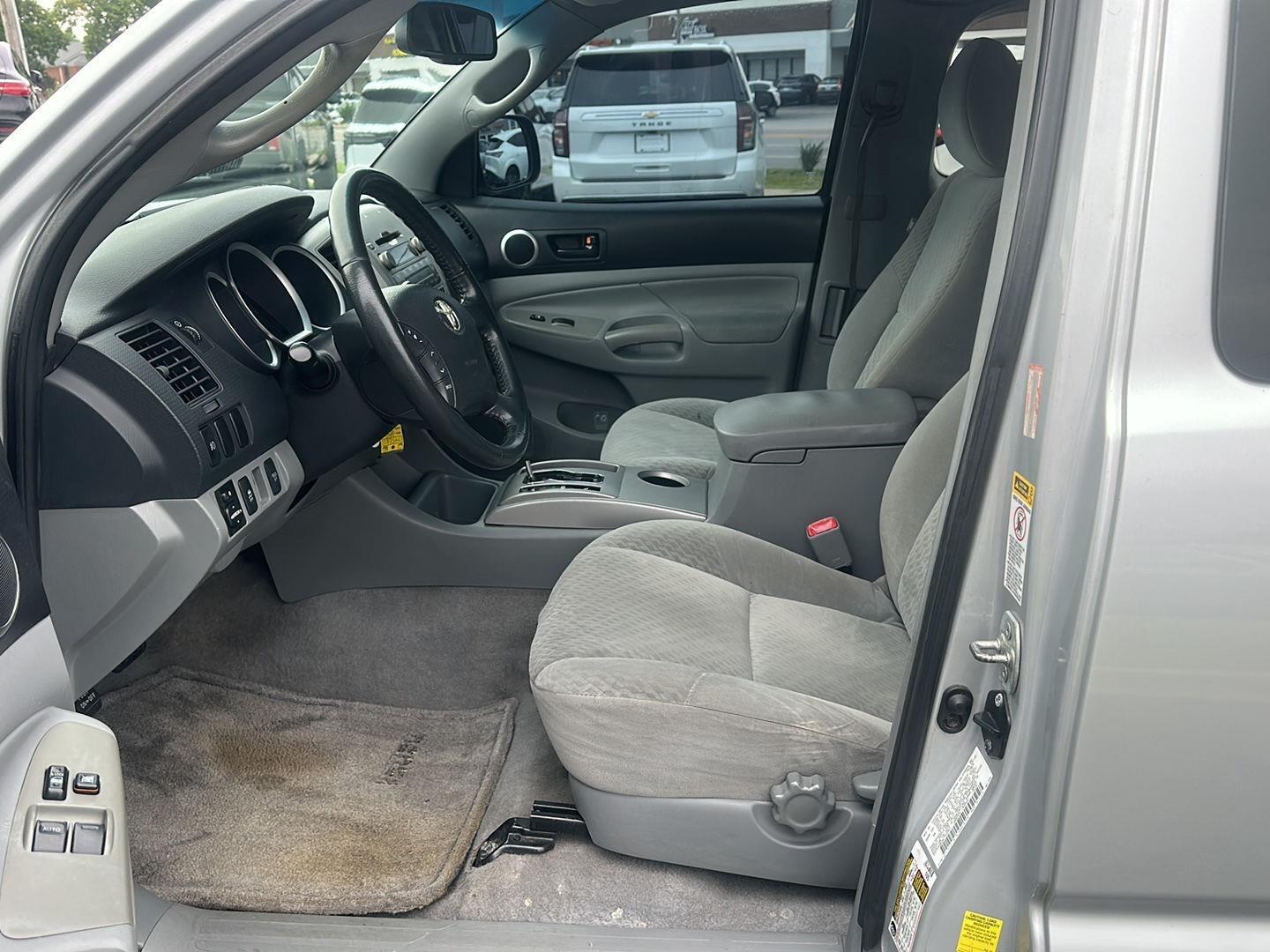 Toyota Tacoma PreRunner Access Cab V6 2WD 2010