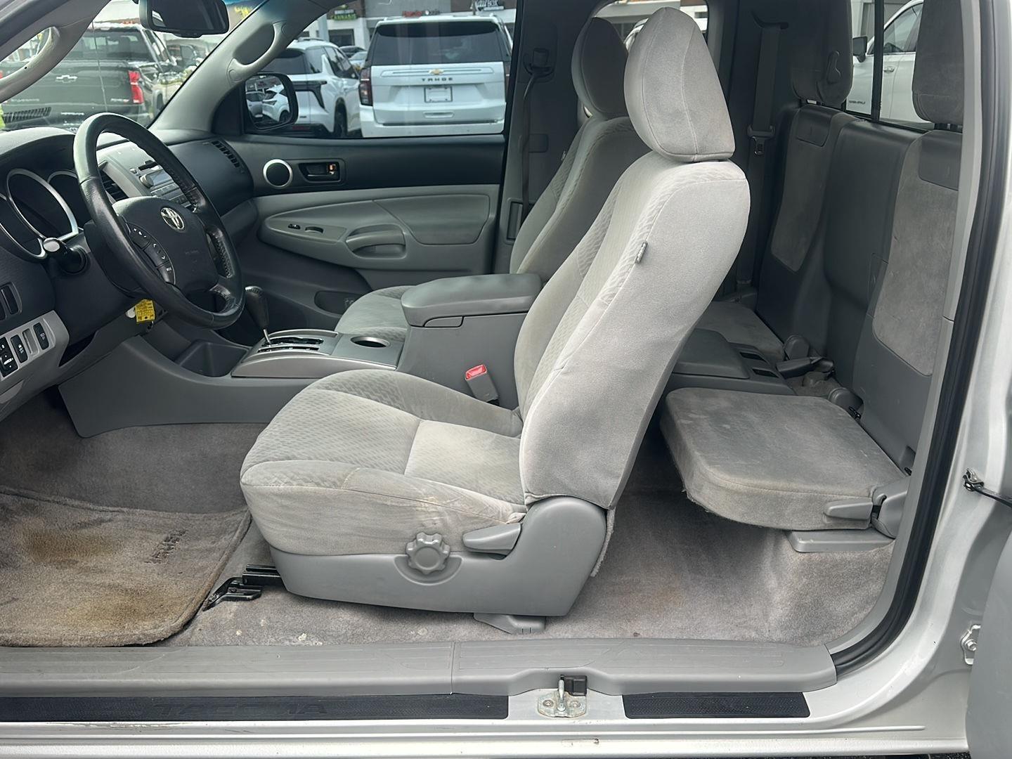 Toyota Tacoma PreRunner Access Cab V6 2WD 2010